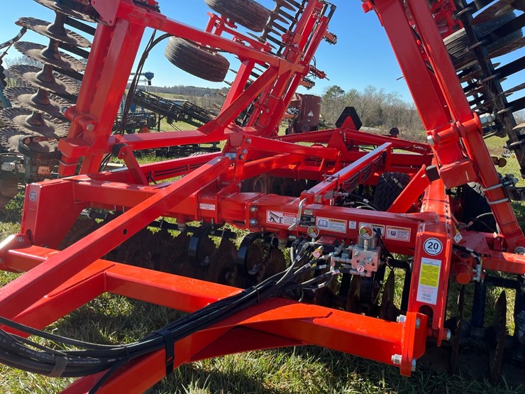 kuhn--30’-excelerator-8005-vertical-tillage-,-like-new-image-29