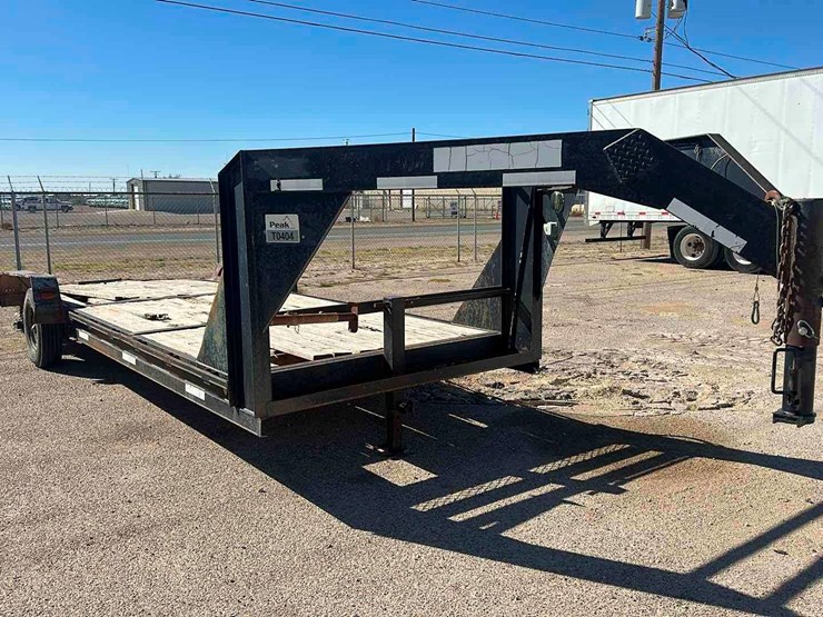 2010-maxey-welding-20-t/a-gooseneck-trailer-image-2