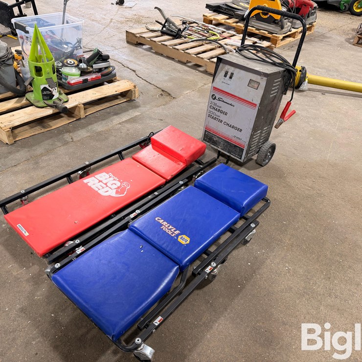 Schumacher Battery Charger & Creepers