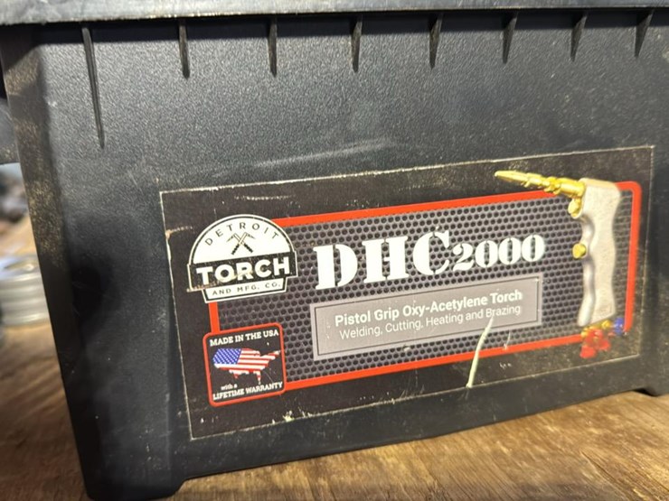 #177-•-guide-rollers-and-cutting-torch-image-4