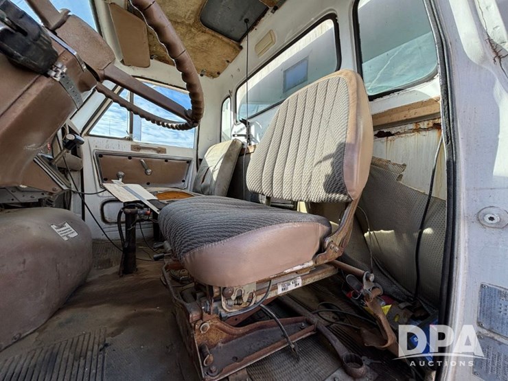 1981-new-leader-l2020-image-68