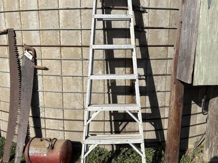 8'-ladder-image-1