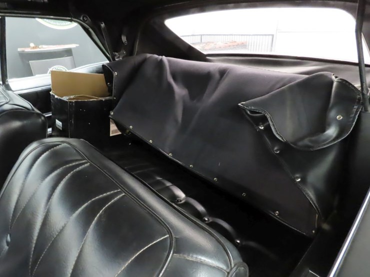 1965-oldsmobile-98-convertible-image-9