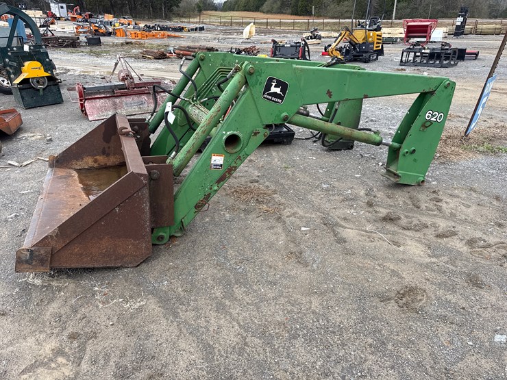 john-deere-620-image-1