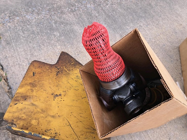 caterpillar-518c-image-43