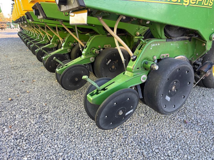 john-deere-db80-image-41