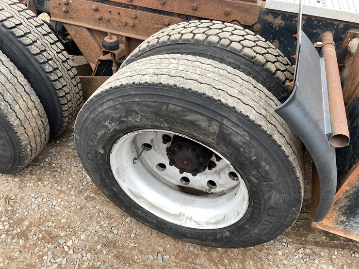 ford-lt9000-image-17