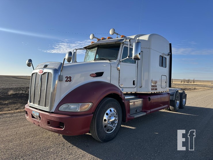2014-peterbilt-386-image-1
