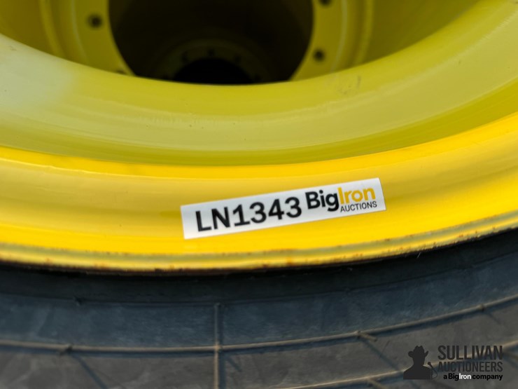lsw-tires-&-rims-for-jd-8r-tractor-image-14