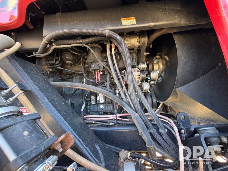 case-ih-patriot-4440-image-63