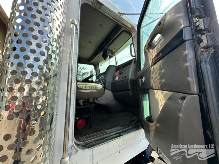 kenworth-t800-image-9