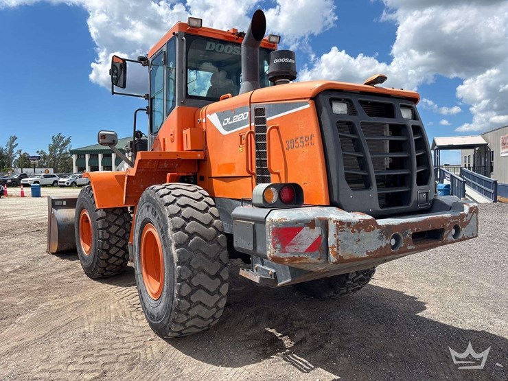 2018-doosan-dl220-5-image-4