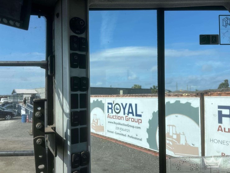 2014-volvo-l60g-image-16