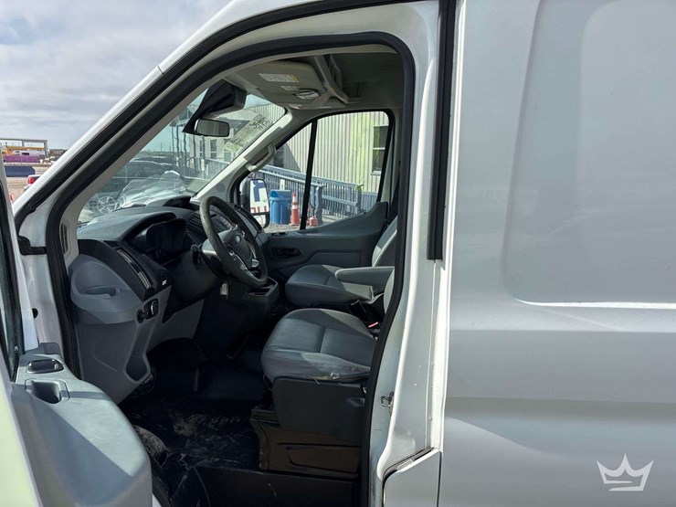 2018-ford-transit-image-13