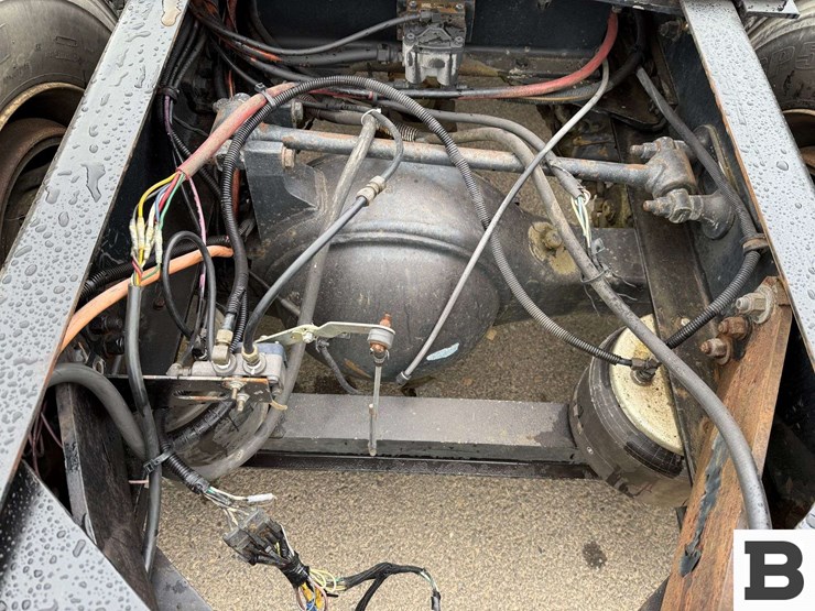 2004-kenworth-t800-image-44