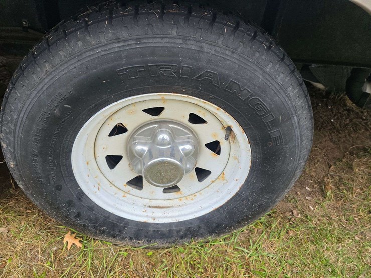 2004-prowler-fleetwood-5th-wheel-rv,-model-255-bhs,-12’-slide-out,-newer-19’-awning,-1-queen-front-b-image-23