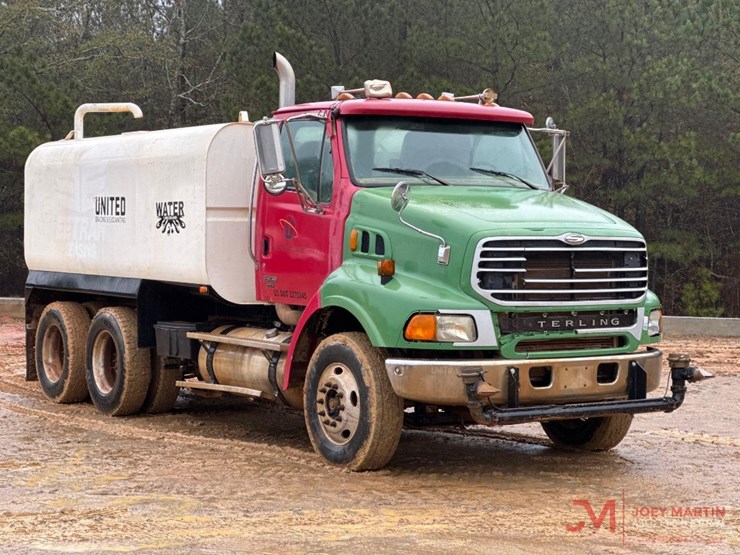 2007-sterling-water-truck-image-1