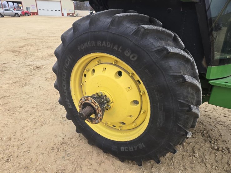 john-deere-4455-image-11