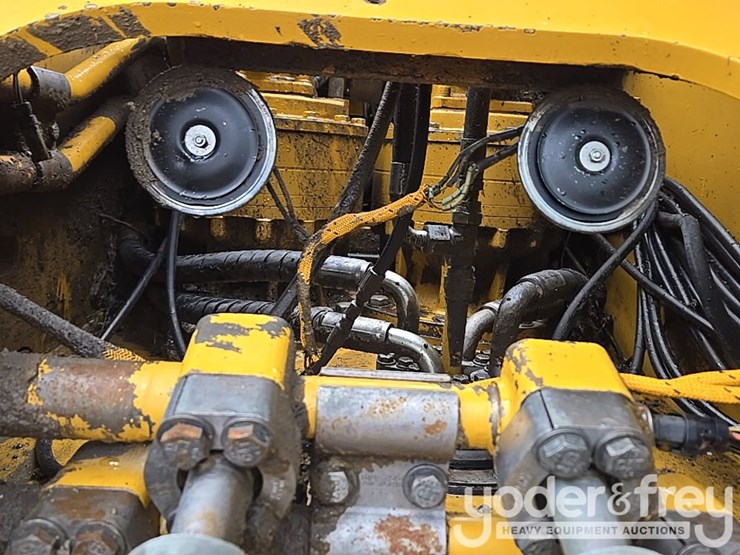 2012-caterpillar-349el-image-46
