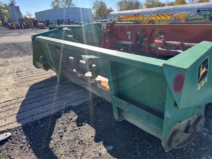 john-deere-444-image-8