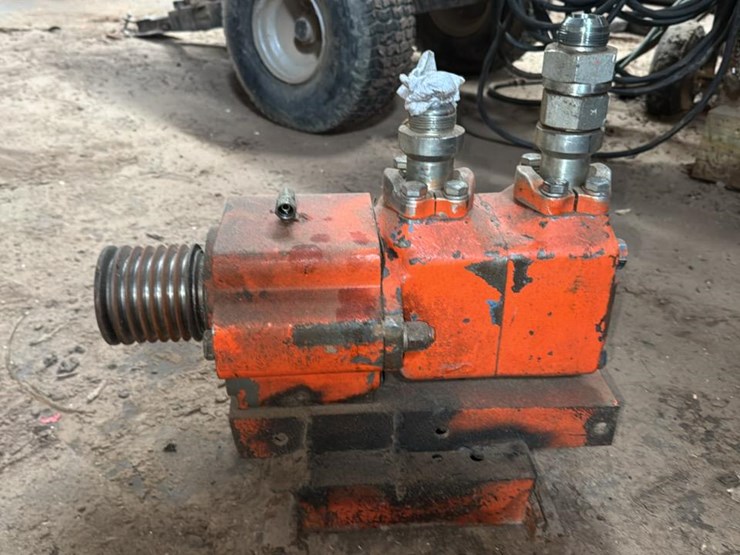 #184-•-hydraulic-motors-image-7