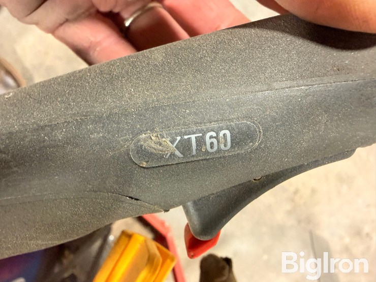 miller-spectrum-875-dc-plasma-cutter-w/-accessories-&-cart-image-13