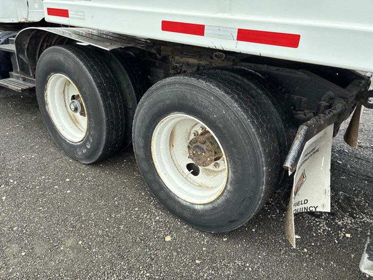 case-ih-8100-image-40