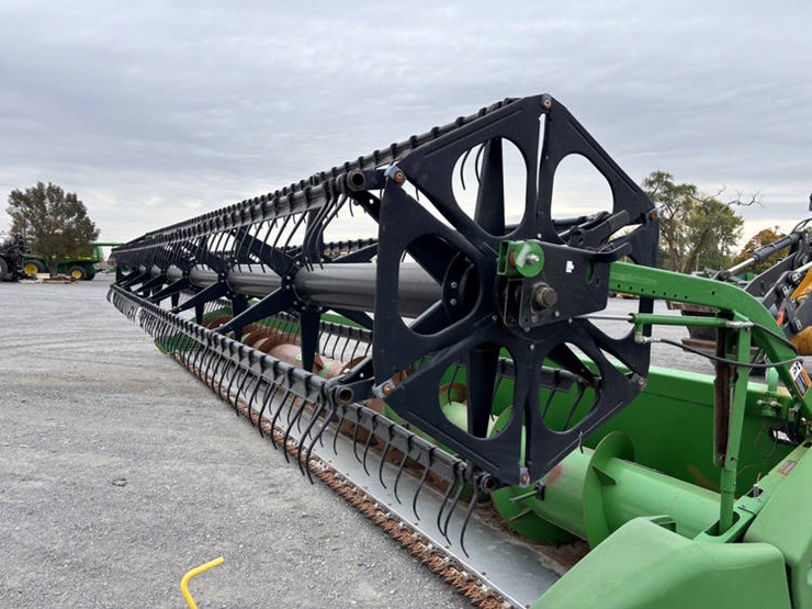 john-deere-630f-image-3