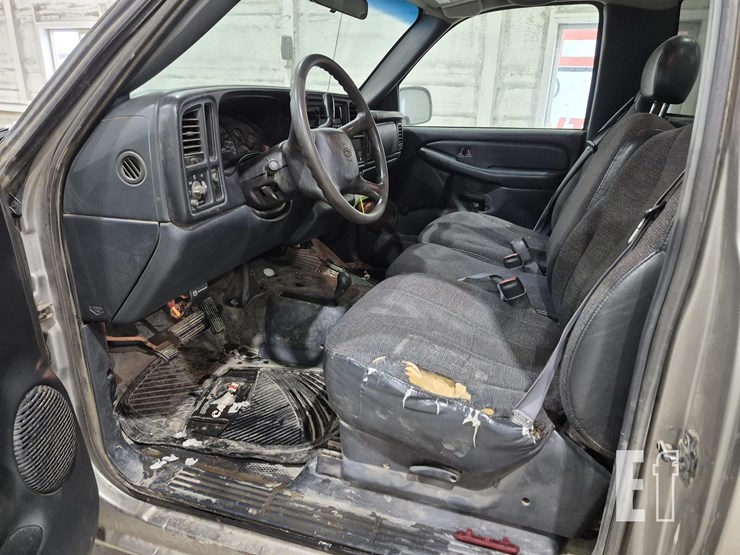 2000-chevrolet-silverado-2500-image-3