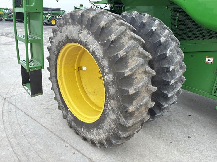 john-deere-9560-image-34