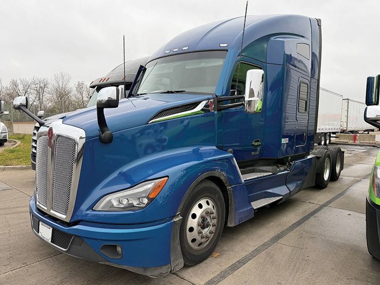 2022-kenworth-t680-image-1