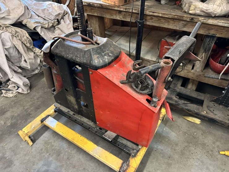 tire-changer-image-1