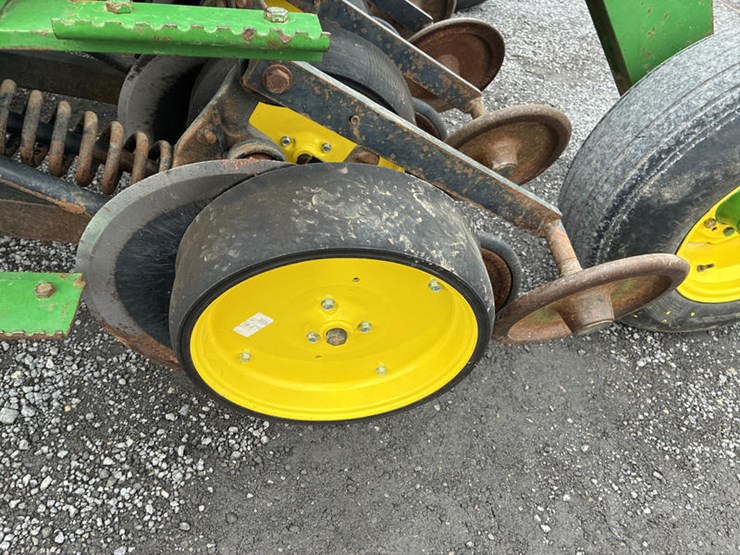 john-deere-750-image-30