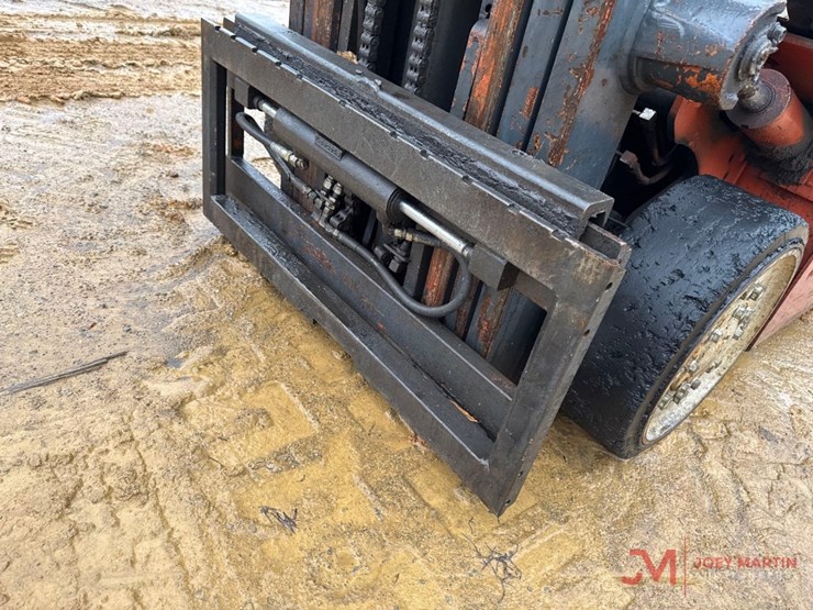 nissan-50-straight-mast-forklift-image-5