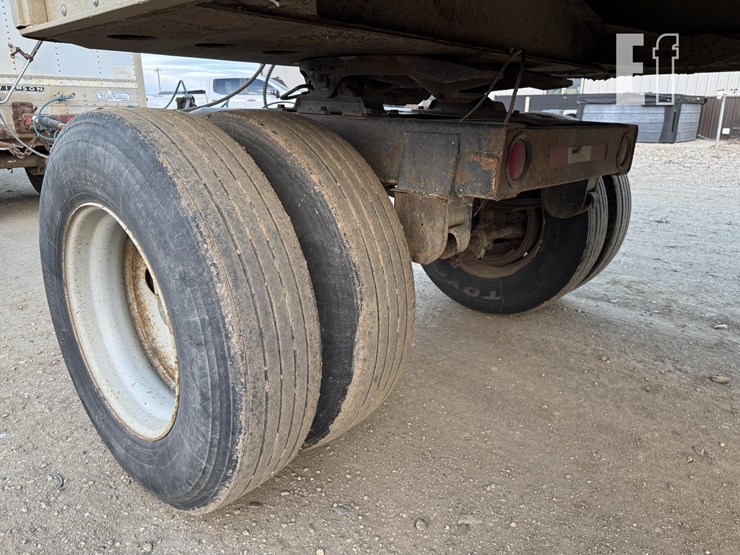 2002-stoughton-dolly-image-17