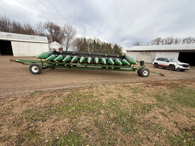 2004-geringhoff-12-row-20”-roto-disc-chopping-head,-comes-with-a-mauer-header-trailer,-stationary,-r-image-3