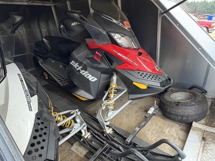 2--skidoo-snowmobiles-&-karavan-atomic-13-trailer-image-3