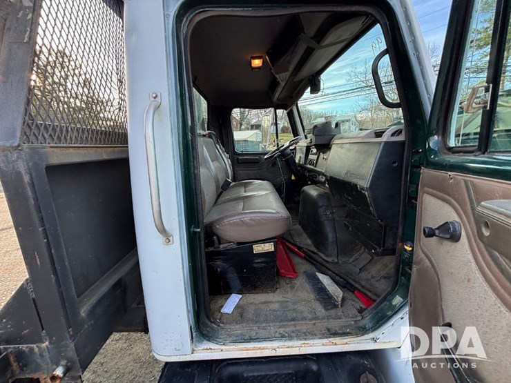 international-4700-image-69