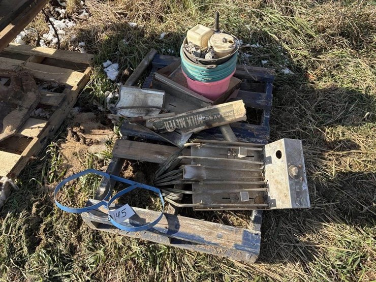 pails,-pail-holder,-tank-heater-etc-image-1