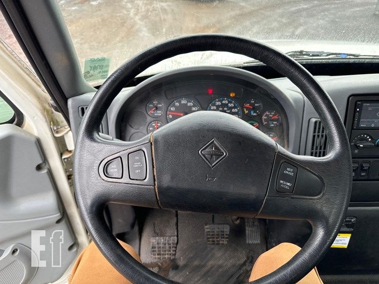 international-workstar-7300-image-22