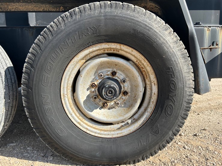 whisperwatt-220-diesel-powered-generator-image-12