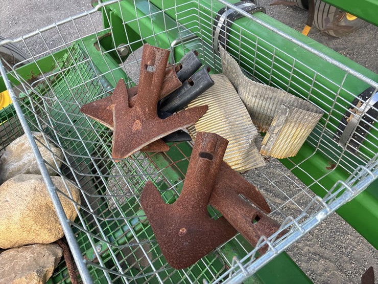 john-deere-2210-image-15