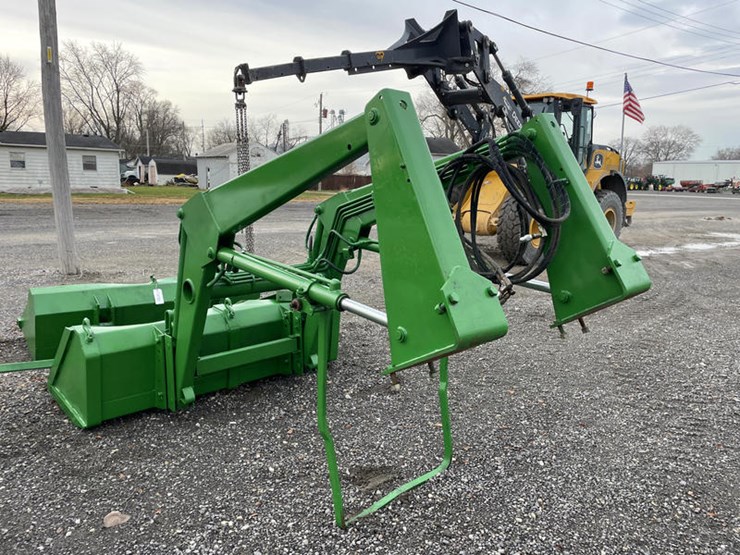 john-deere-148-image-5