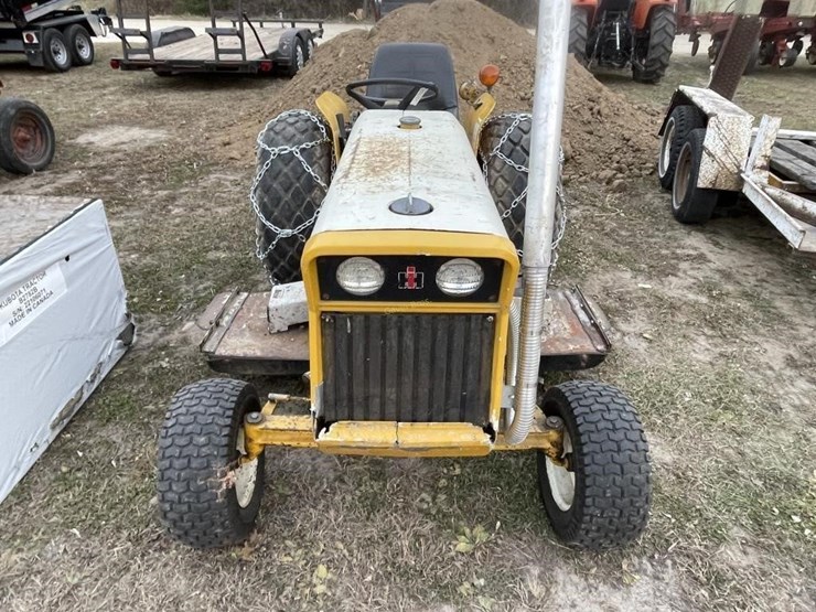 cub-lo-boy-154-utility-tractor-image-2