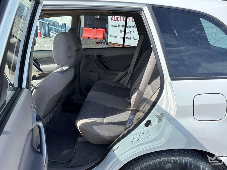 2002-toyota-rav4-image-17