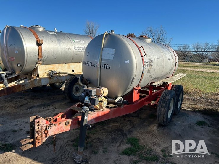 liquid-nurse-trailer-(cp1352,-tank-261)-image-1