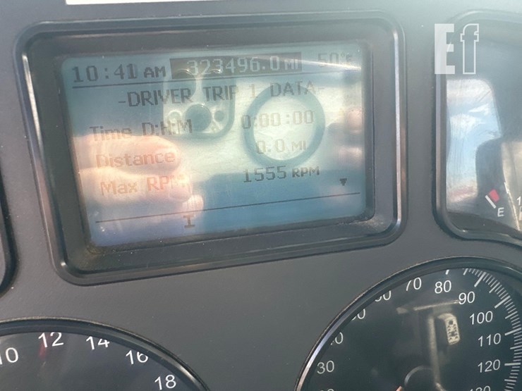 2016-mack-granite-gu433-image-22