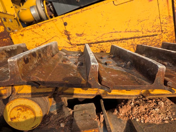 caterpillar-d8-image-19