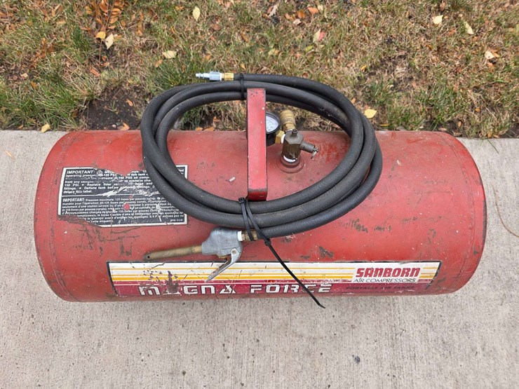 magna-force-20-gallon-portable-air-tank-image-5