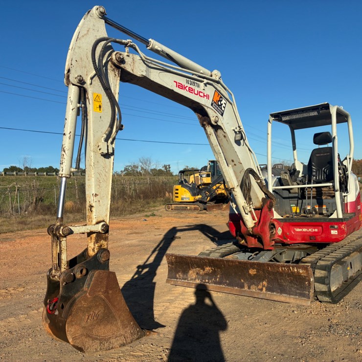 2021 TAKEUCHI TB260